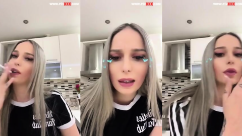Merve sanay mutfakta telefonuyla seksi pozlar veriyor